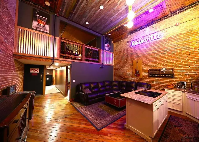 Broadway: The Speakeasy 4Br/2Bth 2200Sf Grnd Lvl
