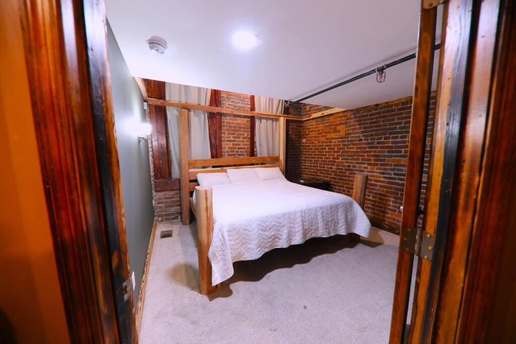 Holiday home Broadway: The Speakeasy 4br/2bth 2200sf Grnd Lvl Nashville